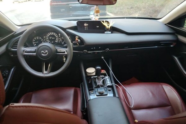 Mazda Mazda 3 Axela 2022, 88800 км, за 12234 USD - фото 6
