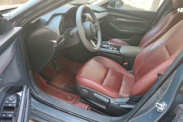 Mazda Mazda 3 Axela 2022, 88800 км, за 12234 USD - фото 13