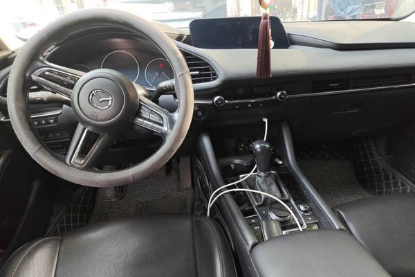 Mazda Mazda 3 Axela 2022, 80900 км, за 14316 USD - фото 18