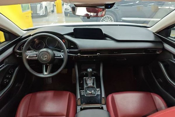 Mazda Mazda 3 Axela 2022, 9900 км, за 14274 USD