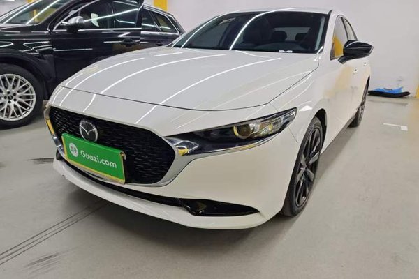 Mazda Mazda 3 Axela · 2022 год