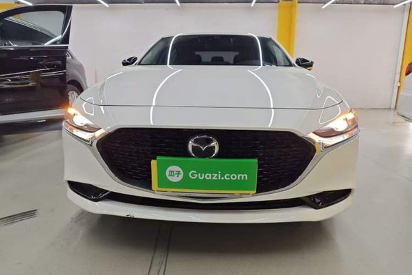 Mazda Mazda 3 Axela 2022, 9900 км, за 14274 USD - фото 15
