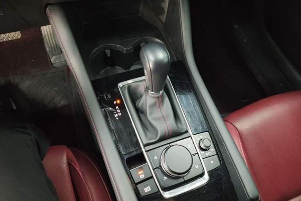 Mazda Mazda 3 Axela 2022, 9900 км, за 14274 USD - фото 8