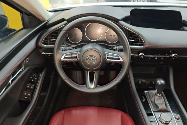 Mazda Mazda 3 Axela 2022, 9900 км, за 14274 USD