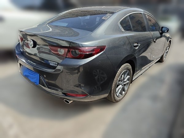 Mazda Mazda 3 Axela 2023, 9400 км, за 13086 USD