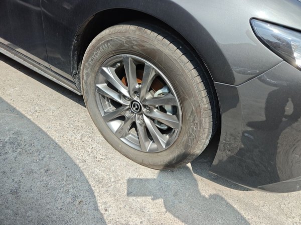 Mazda Mazda 3 Axela 2023, 9400 км, за 13086 USD