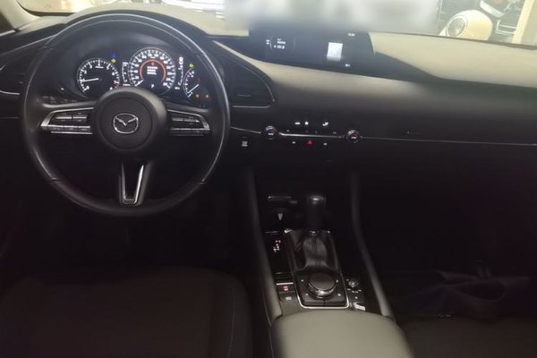 Mazda Mazda 3 Axela 2023, 13000 км, за 13367 USD - фото 13