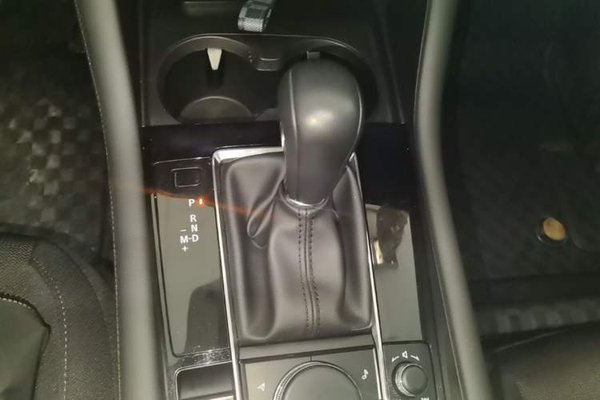Mazda Mazda 3 Axela 2023, 13000 км, за 13367 USD - фото 17