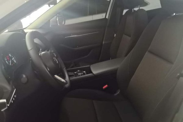 Mazda Mazda 3 Axela 2023, 13000 км, за 13367 USD - фото 18
