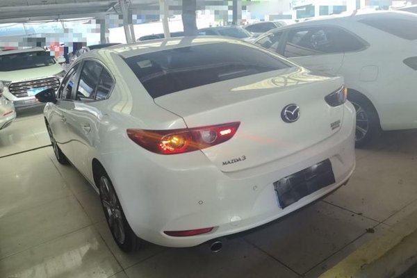 Mazda Mazda 3 Axela 2023, 13000 км, за 13367 USD