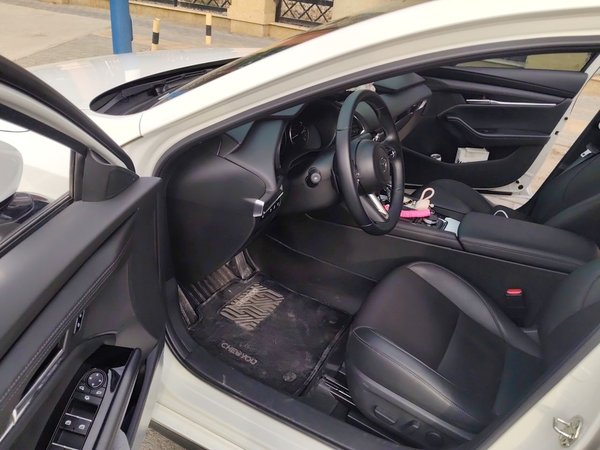 Mazda Mazda 3 Axela 2023, 14200 км, за 13596 USD - фото 17