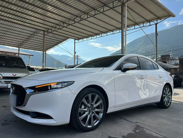 Mazda Mazda 3 Axela · 2023 год