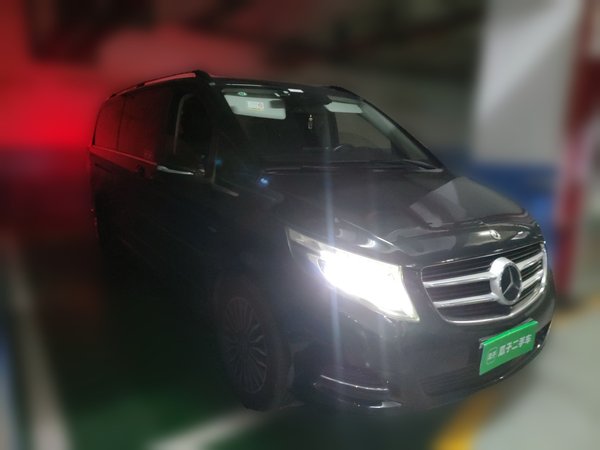 Mercedes-Benz V-Class 2018, 38300 км, за 35499 USD