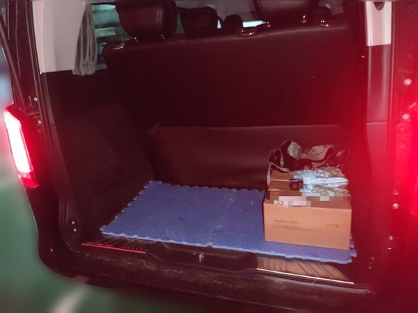 Mercedes-Benz V-Class 2018, 38300 км, за 35499 USD - фото 20