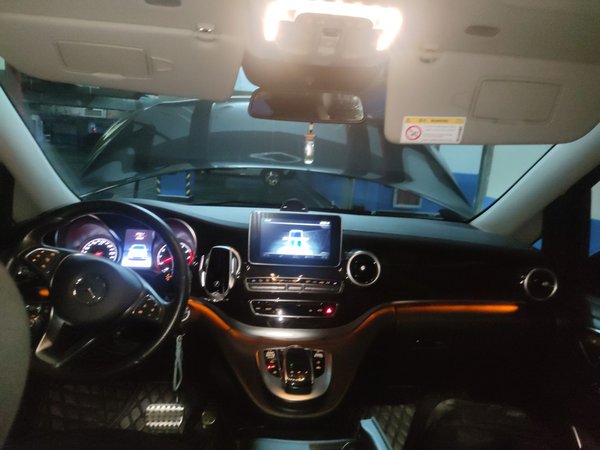 Mercedes-Benz V-Class 2018, 38300 км, за 35499 USD - фото 19