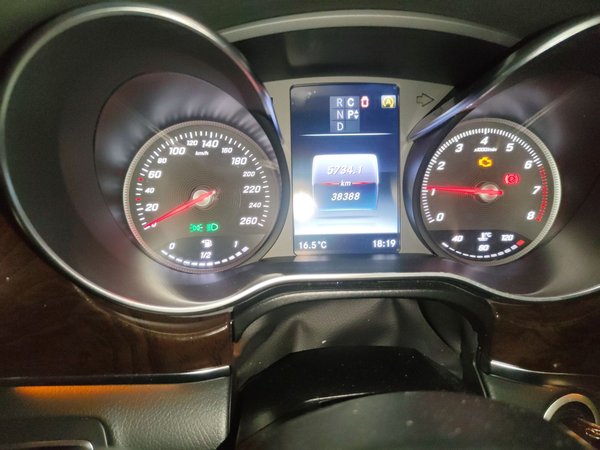 Mercedes-Benz V-Class 2018, 38300 км, за 35499 USD - фото 13