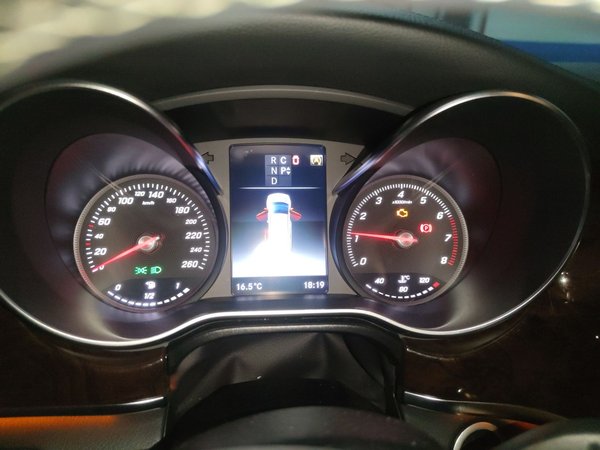 Mercedes-Benz V-Class 2018, 38300 км, за 35499 USD - фото 12