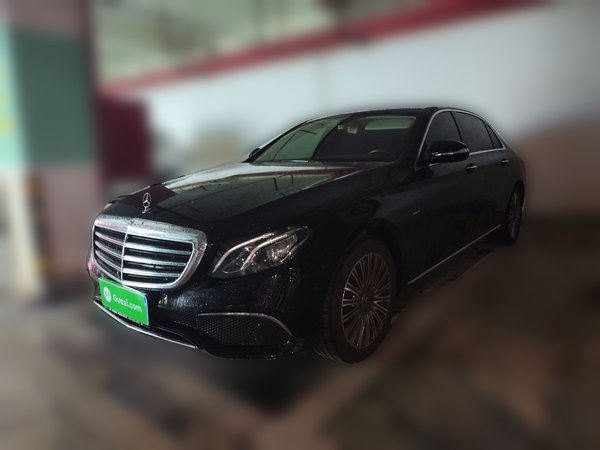 Mercedes-Benz E-Class 2020, 107600 км, за 35233 USD