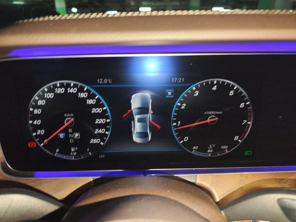 Mercedes-Benz E-Class 2020, 107600 км, за 35233 USD - фото 9