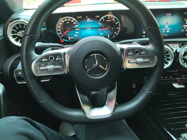 Mercedes-Benz A-Class 2022, 27400 км, за 18549 USD - фото 12