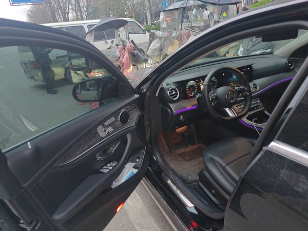 Mercedes-Benz E-Class 2022, 51900 км, за 38027 USD - фото 12