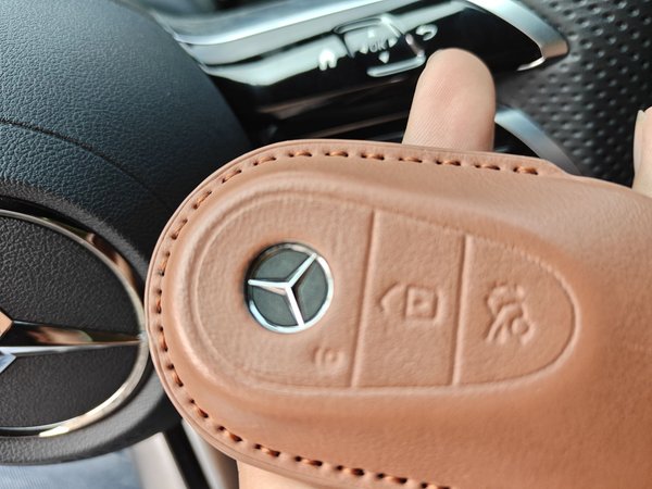 Mercedes-Benz C-Class 2025, 2500 км, за 39422 USD - фото 9