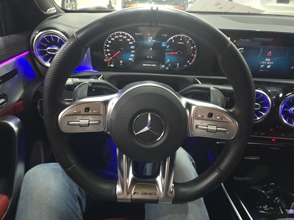 Mercedes-Benz A AMG 2020, 35700 км, за 26722 USD - фото 14