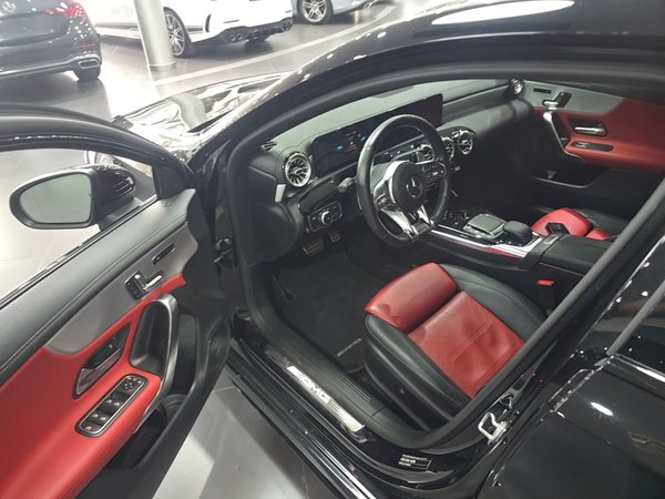 Mercedes-Benz A AMG 2020, 35700 км, за 26722 USD - фото 19