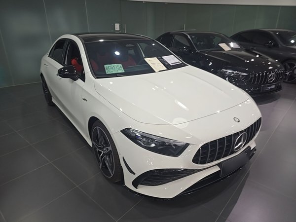 Mercedes-Benz A AMG 2024, 3500 км, за 39925 USD