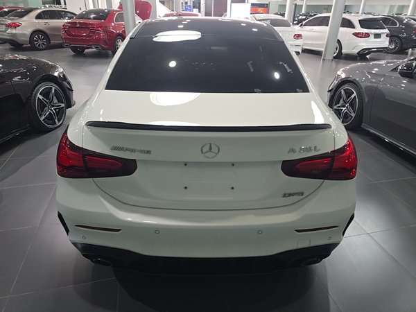Mercedes-Benz A AMG 2024, 3500 км, за 39925 USD