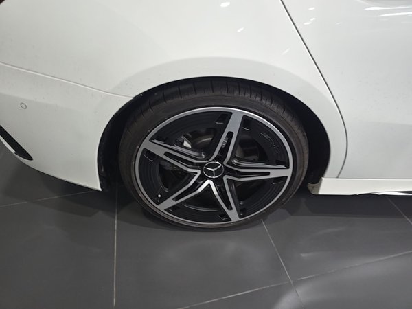 Mercedes-Benz A AMG 2024, 3500 км, за 39925 USD - фото 10