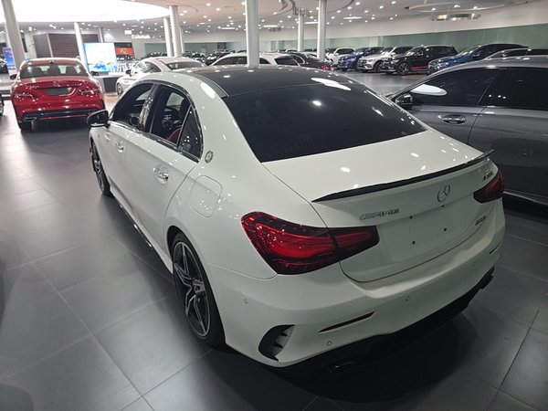 Mercedes-Benz A AMG 2024, 3500 км, за 39925 USD