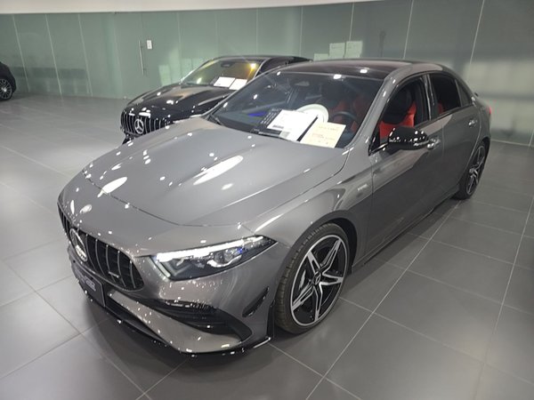 Mercedes-Benz A AMG · 2025 год