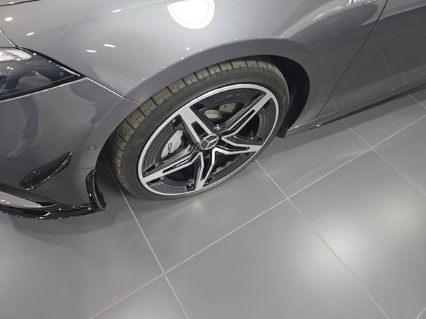 Mercedes-Benz A AMG 2025, 6700 км, за 39448 USD - фото 8