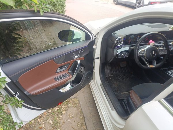 Mercedes-Benz A-Class 2019, 67700 км, за 11730 USD - фото 17