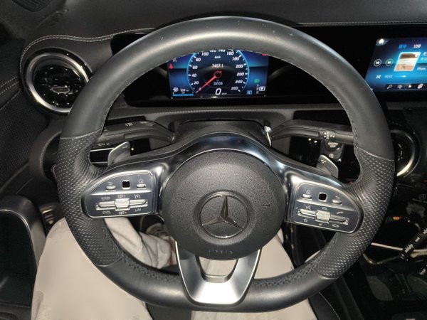 Mercedes-Benz A-Class 2020, 38900 км, за 15217 USD - фото 11