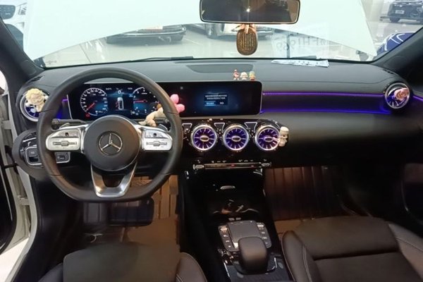 Mercedes-Benz A-Class 2020, 53600 км, за 17757 USD - фото 13