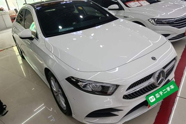 Mercedes-Benz A-Class 2020, 53600 км, за 17757 USD