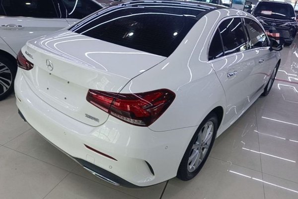 Mercedes-Benz A-Class 2020, 53600 км, за 17757 USD - фото 6