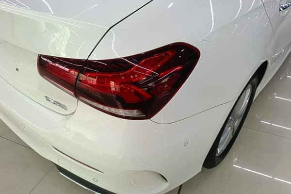 Mercedes-Benz A-Class 2020, 53600 км, за 17757 USD - фото 7