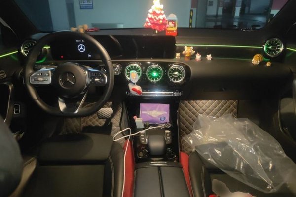 Mercedes-Benz A-Class 2020, 56700 км, за 14432 USD - фото 9