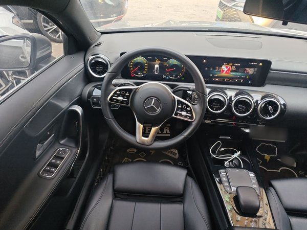 Mercedes-Benz A-Class 2021, 35900 км, за 15985 USD - фото 11