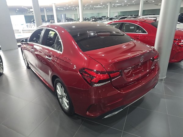 Mercedes-Benz A-Class 2021, 37300 км, за 15912 USD - фото 12