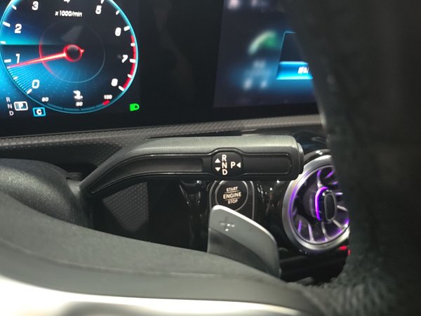 Mercedes-Benz A-Class 2021, 37300 км, за 15912 USD