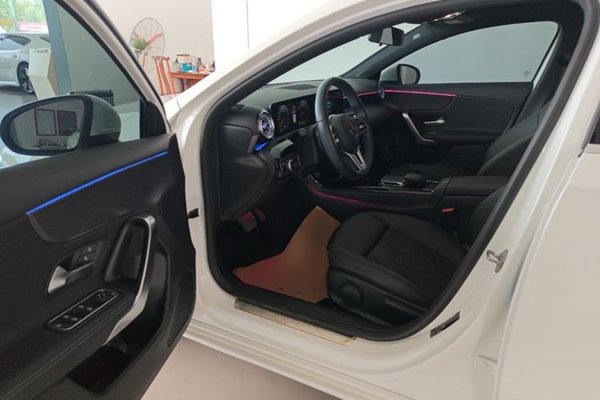Mercedes-Benz A-Class 2021, 55700 км, за 14278 USD - фото 19