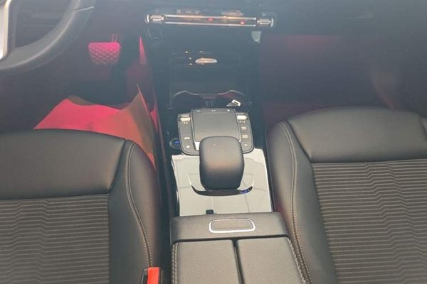Mercedes-Benz A-Class 2021, 55700 км, за 14278 USD - фото 17