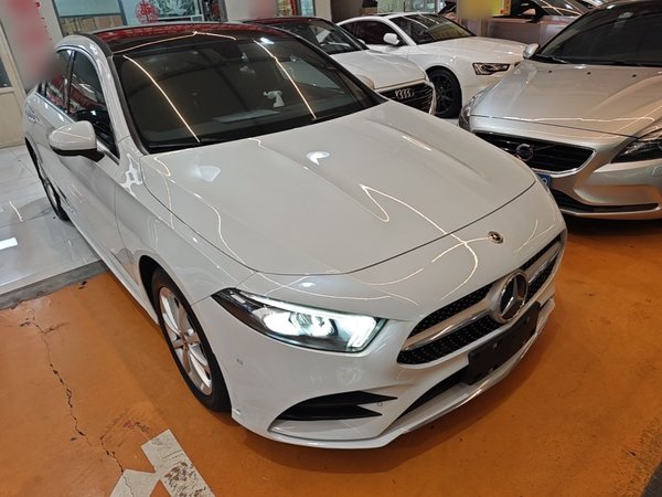 Mercedes-Benz A-Class 2021, 63200 км, за 17058 USD