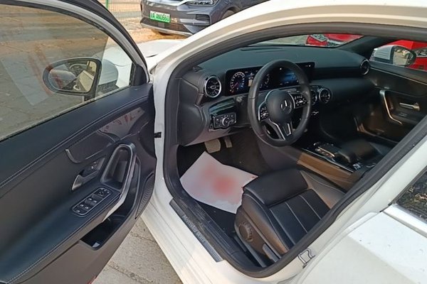 Mercedes-Benz A-Class 2021, 78000 км, за 15501 USD
