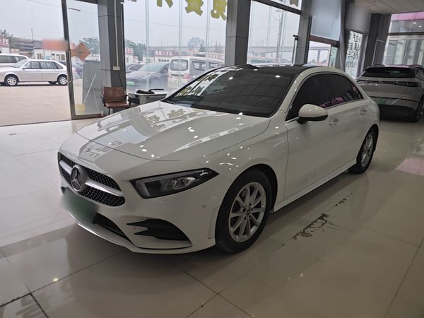 Mercedes-Benz A-Class · 2022 год