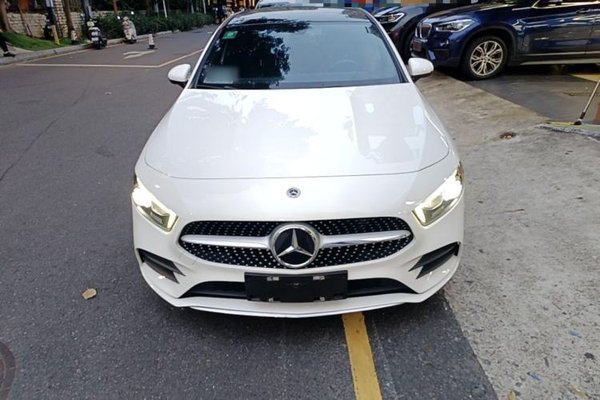Mercedes-Benz A-Class 2022, 40800 км, за 17565 USD